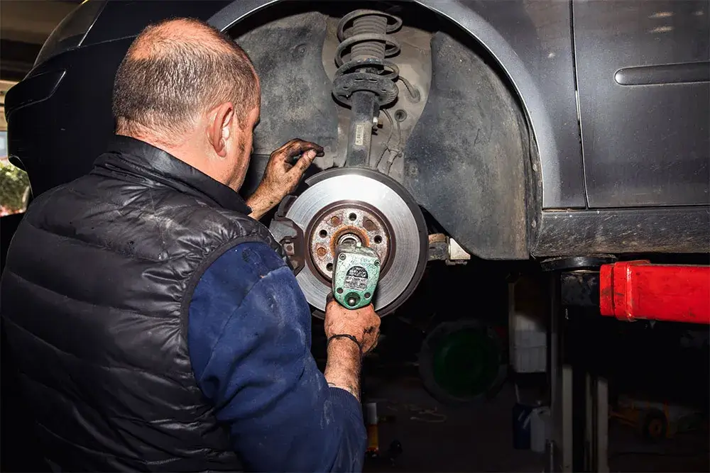 How to Tell If Your Brakes Need Repair or Replacement